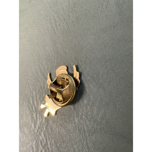 Guardian Angel Praying Gold Tone Vintage Lapel Pin - Picture 5 of 8